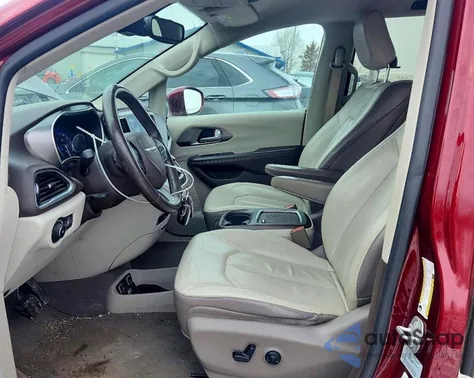 2017 Chrysler Pacifica Touring L Plus из США, поврежденный, VIN 2C4RC1EG3HR528403